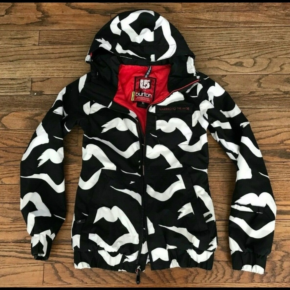ISO of this coat!!!